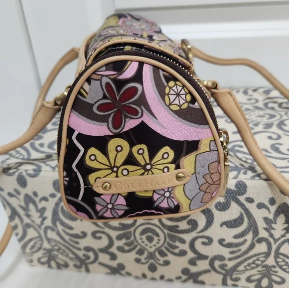 Vintage Cole Haan Floral Barrel Handbag - Picture 4 of 14
